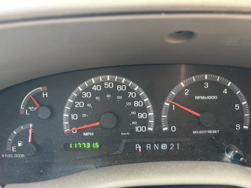 White 2002 Ford F-150 XLT SuperCrew