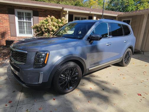 Silver 2021 Kia Telluride SX