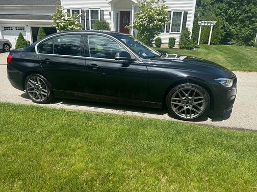 Black 2017 BMW 330 i