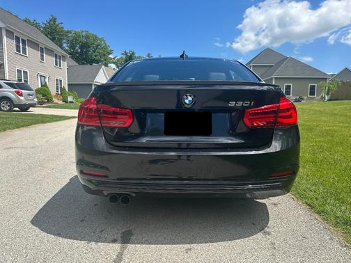 Black 2017 BMW 330 i