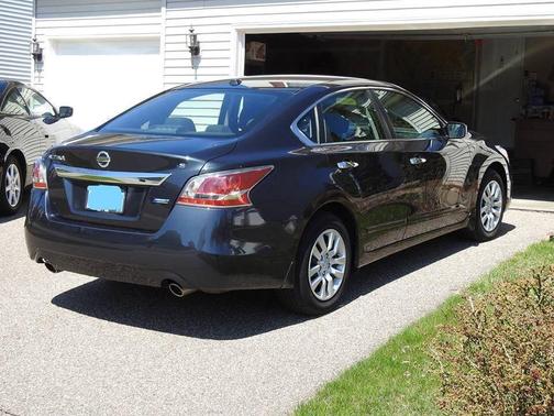 Blue 2015 Nissan Altima 2.5 S