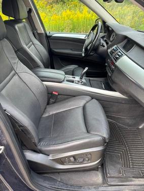 Blue 2013 BMW X5 xDrive50i