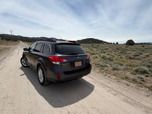 Gray 2013 Subaru Outback 2.5i Premium