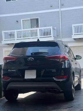 Black 2017 Hyundai TUCSON Limited