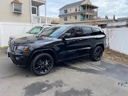 2020 Jeep Grand Cherokee Laredo