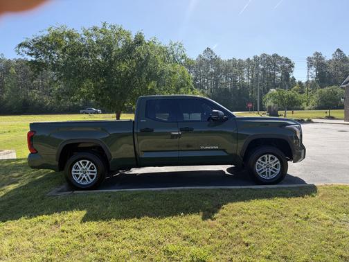 Green 2022 Toyota Tundra SR5