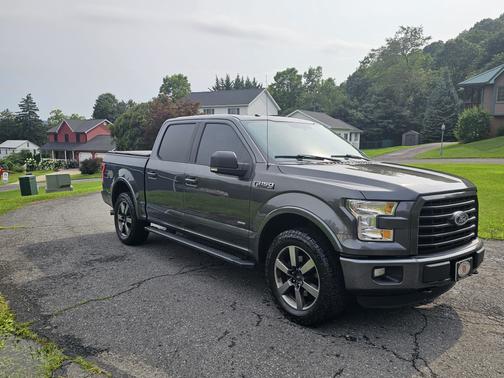 Gray 2016 Ford F-150 XLT