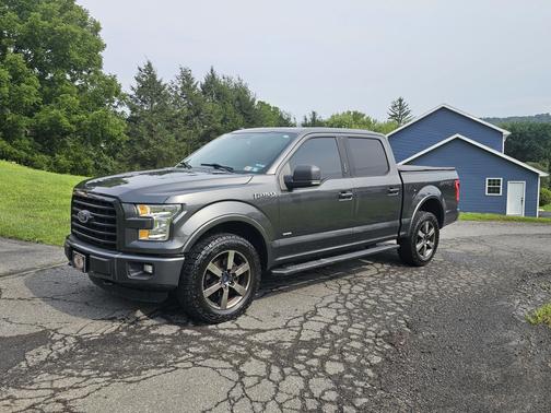 Gray 2016 Ford F-150 XLT