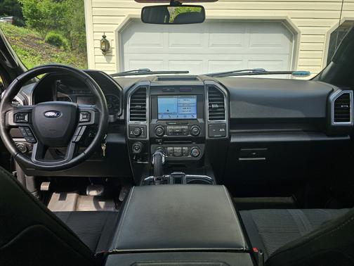 Gray 2016 Ford F-150 XLT