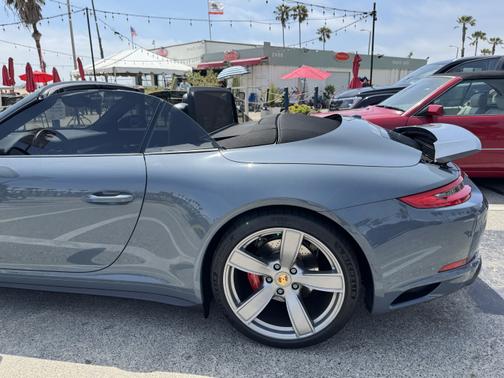 2017 Porsche 911 Carrera 4S