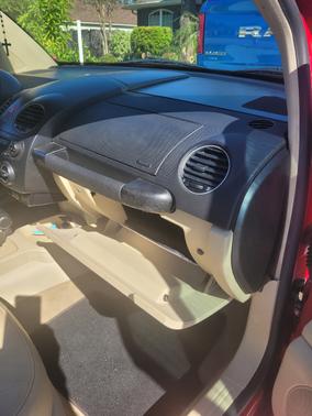 2008 Volkswagen New Beetle S