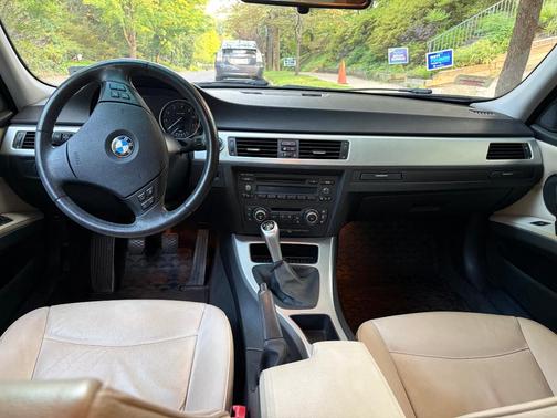 Gray 2010 BMW 328 i xDrive