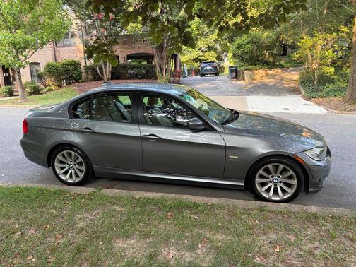 Gray 2010 BMW 328 i xDrive