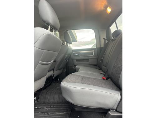 2018 RAM 1500 SLT