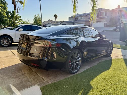 Black 2017 Tesla Model S P100D