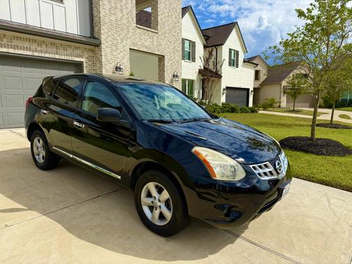 Black 2012 Nissan Rogue S