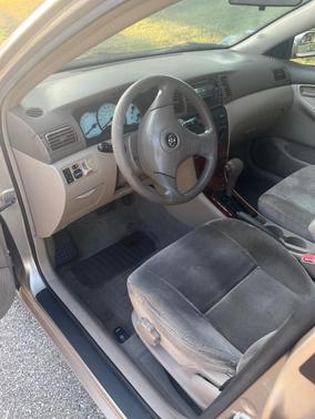 Beige 2004 Toyota Corolla LE