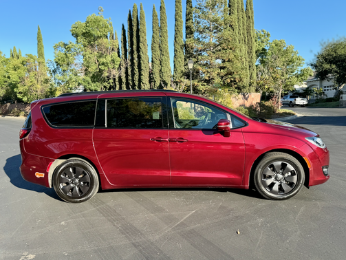 2019 Chrysler Pacifica Hybrid Limited