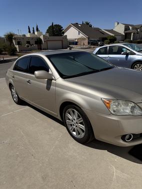 Gold 2008 Toyota Avalon Limited