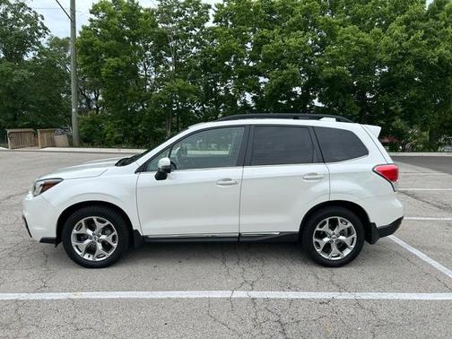 White 2018 Subaru Forester 2.5i Touring