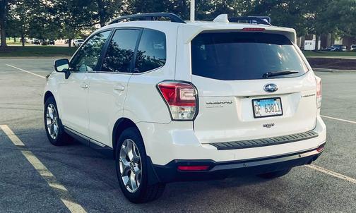 White 2018 Subaru Forester 2.5i Touring