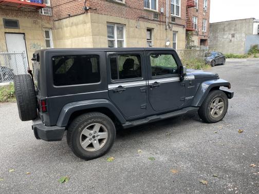 2017 Jeep Wrangler Unlimited Sahara