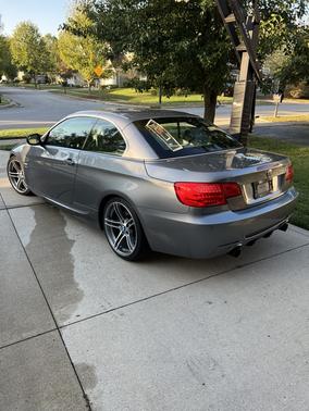 2011 BMW 335 is