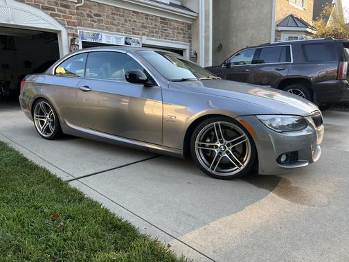 2011 BMW 335 is