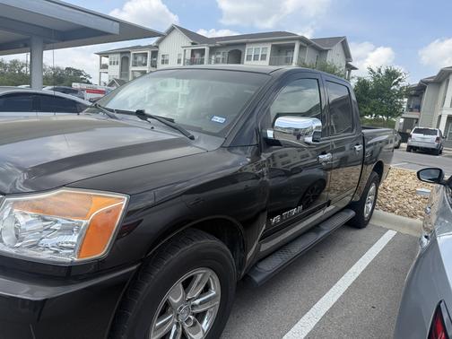 Black 2012 Nissan Titan SV
