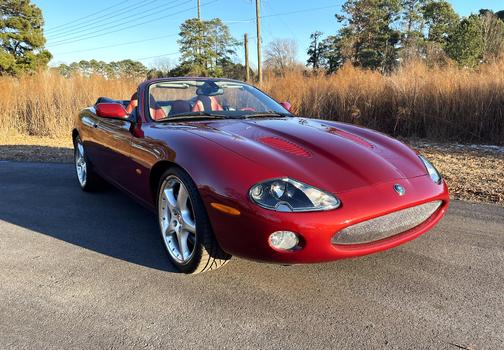 2004 Jaguar XKR Base