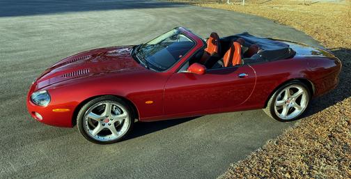 2004 Jaguar XKR Base