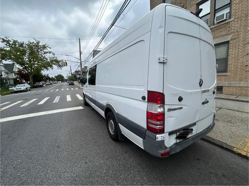 2010 Mercedes-Benz Sprinter 2500 High Roof