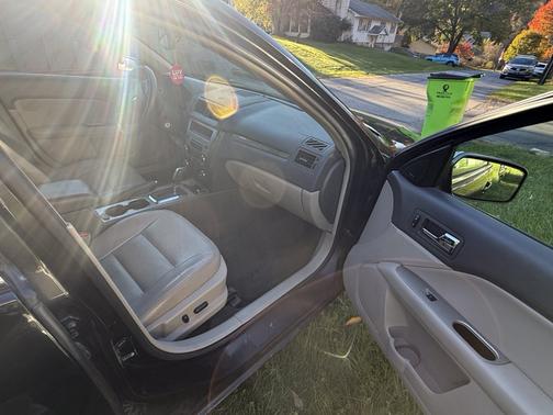 Black 2011 Ford Fusion SEL