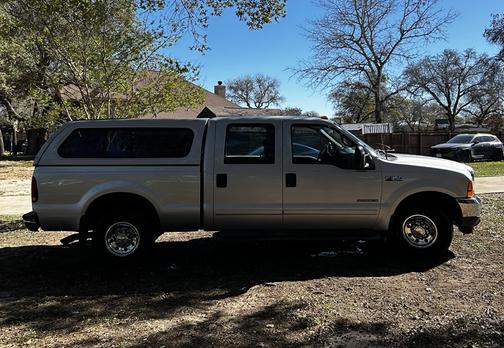 2001 Ford F-350 XLT Crew Cab Super Duty DRW