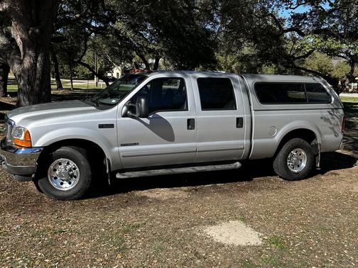 2001 Ford F-350 XLT Crew Cab Super Duty DRW