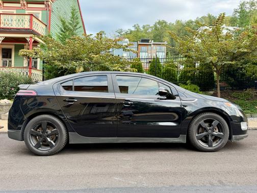 Black 2012 Chevrolet Volt Base