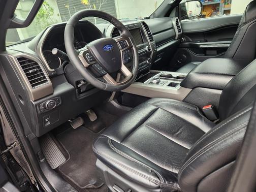 Black 2019 Ford Expedition Max XLT