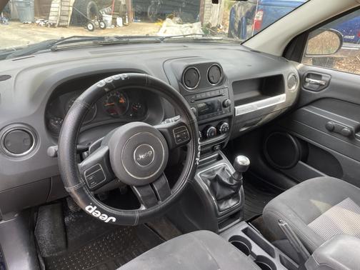 Blue 2014 Jeep Compass Sport