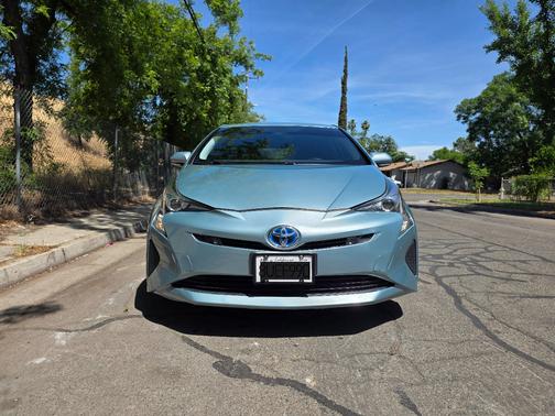 Green 2018 Toyota Prius Three