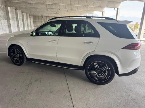 White 2026 Mercedes-Benz GLE 450 4MATIC