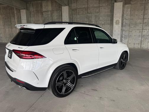 White 2026 Mercedes-Benz GLE 450 4MATIC