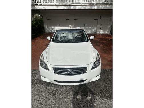 2014 INFINITI Q60 Base