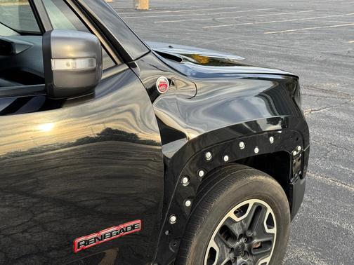 Black 2015 Jeep Renegade Trailhawk