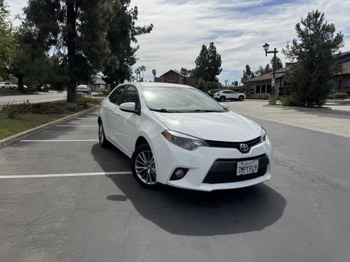 White 2015 Toyota Corolla L