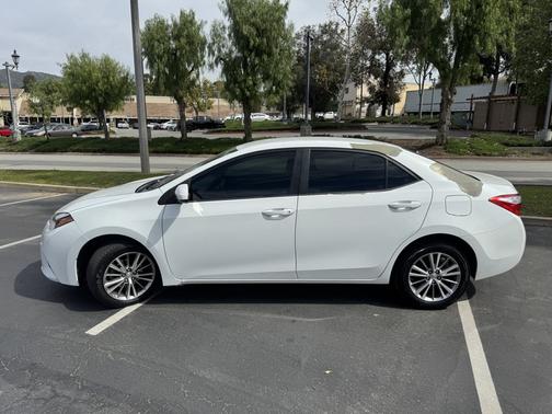 White 2015 Toyota Corolla L