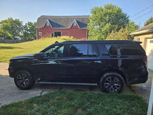 Black 2021 Chevrolet Suburban Z71