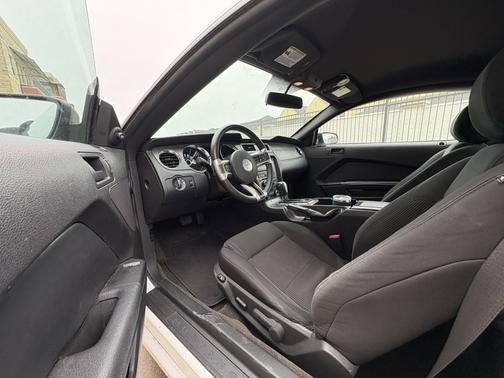 2013 Ford Mustang V6