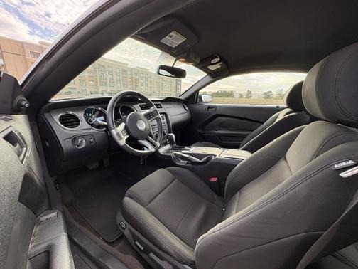 2013 Ford Mustang V6