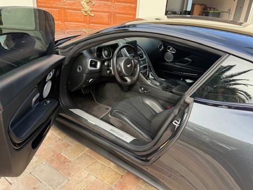 2019 Aston Martin DB11 Base