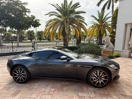 2019 Aston Martin DB11 Base